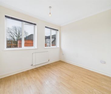 2 bedroom Maisonette to rent - Photo 4