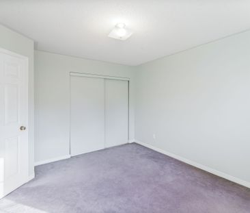 For Lease - 36 Bowler Street, Aurora, Ontario - Photo 5