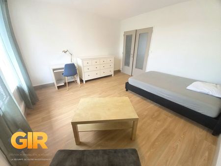 Location Maison 1 pièce 75m² RENNES 35000 - Photo 2