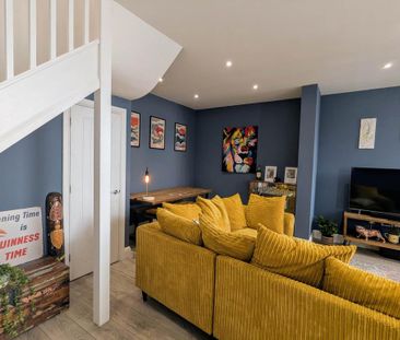 2 bedroom terraced house to rent - Photo 1