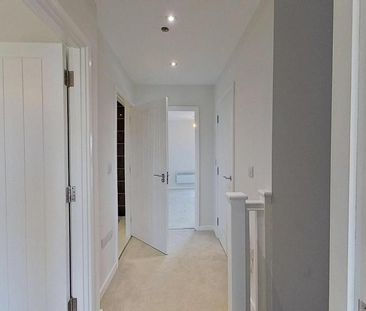 3 bedroom flat to rent - Photo 1