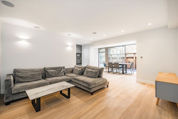 Harcourt Terrace, SW10, London - Photo 1