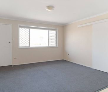Low-maintenance living space in the heart of Drayton - Photo 4