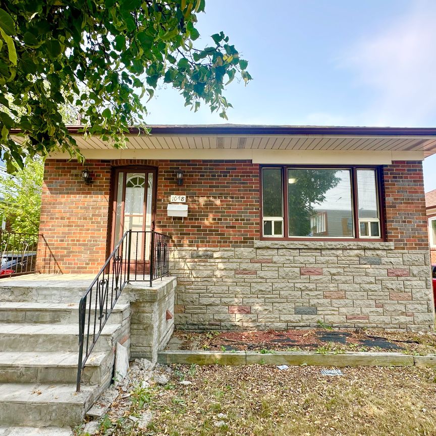 For Lease - 1048 Kennedy Road Unit# Main Floor, Toronto, Ontario - Photo 1