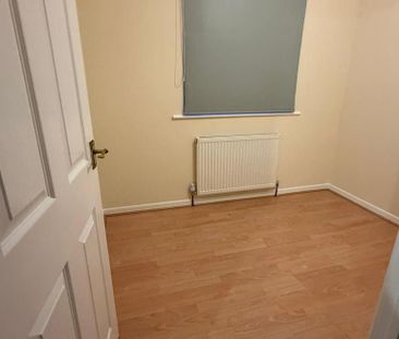 3 bedroom detached house to rent - Photo 4