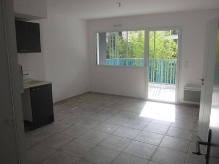 Location appartement récent 2 pièces 39.84 m² à Montpellier (34000) - Photo 2