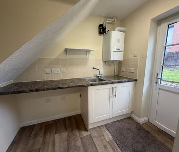 4 bedroom detached house to rent - Photo 5