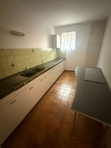 Location Appartement 1 pièce 38m² - Photo 3