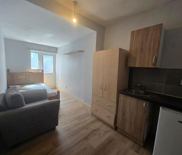 Horsa Road, Erith DA8, London - Photo 4