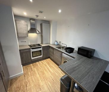 2 bedroom flat to rent - Photo 2