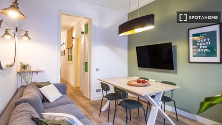 barcelona, Catalonia 08036 - Photo 4