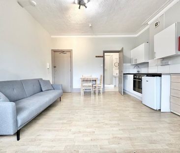 Studio to rent - Photo 6