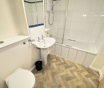 2 Bed, First Floor Flat - Photo 3