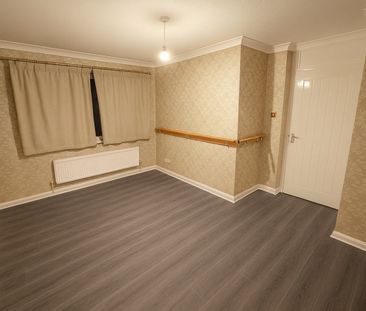 3 Bed Semi-Detached House, Waterhall Close, E17 - Photo 3