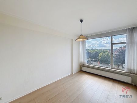 UCCLE - Gerenoveerd appartement met 1 slaapkamer - Photo 3