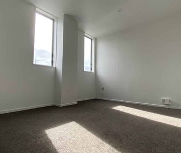 Renovated Otahuhu Apartment - Photo 3