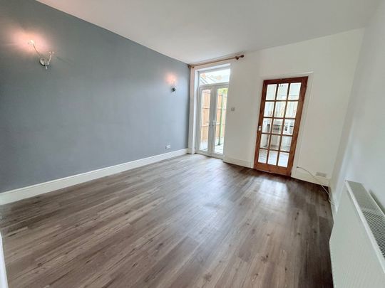 2 Bed Terraced House, Ena Avenue, NG2 - Photo 1