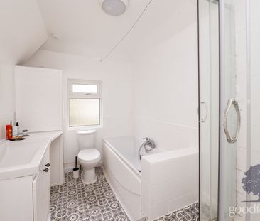 2 bedroom mid terraced house to rent, - Photo 5