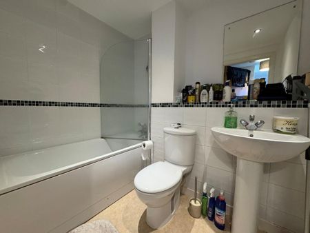 1 bedroom flat to rent - Photo 4