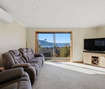 Spacious Family Home with Large Yard - Photo 2