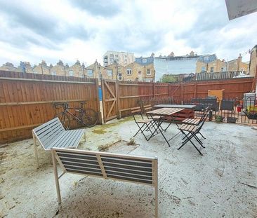 4 bedroom flat share to rent - Photo 6