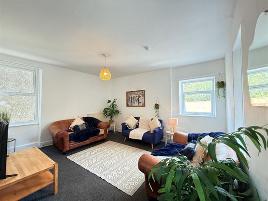 54 Holyhead Road - Photo 1