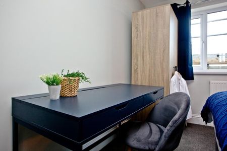 1 bedroom in a house share to rent - Photo 4