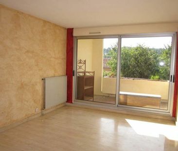 NIMES - SEVERINE / PUECH DU TEIL- AGREABLE T2 AVEC PARKING ET BALCON - Photo 2