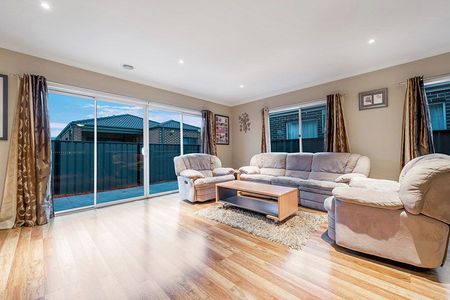 Low Maintenance Family Home - Photo 5