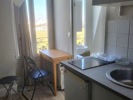 Location Appartement 1 pièces 11 m2 à Paris 14 - Photo 5