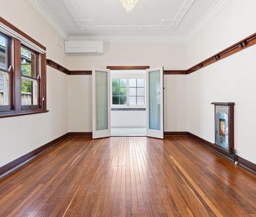 17 Hinkler Street, Mayfield NSW 2304 - House For Rent | Domain - Photo 1