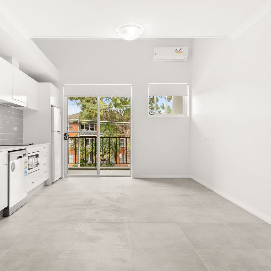 Modern Airy Studio Apartments In The Hub Of Summer Hill - Photo 1