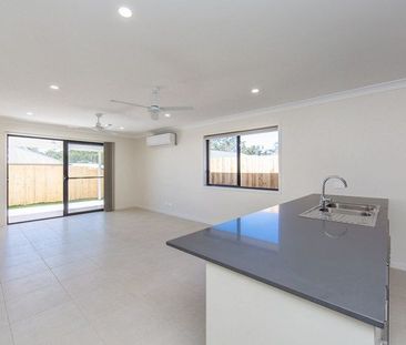 Modern Home in Quiet Location! - Photo 5