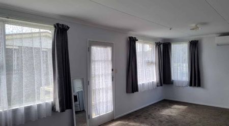 Sunny Studio Unit for Rent – Peaceful and Easy Living! Right in the centre of Mataura! - Photo 2