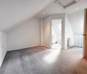 Bishops Cleeve, Cheltenham GL52 8SH - Photo 1