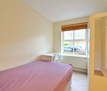 Lancelot Road, Stoke Park - Photo 3