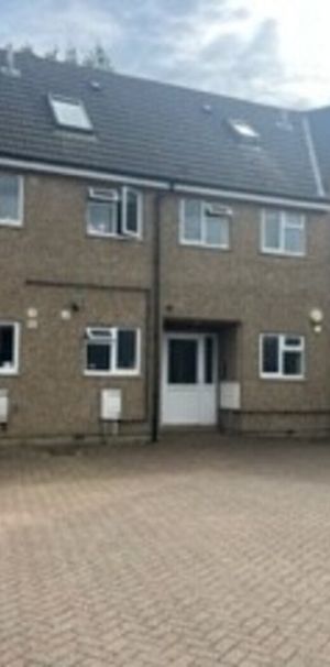 2 bedroom Apartment - Manor Parade, Hatfield - Photo 1