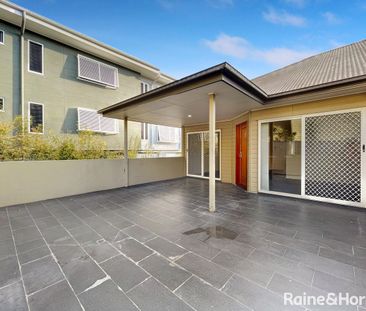 Large Unfurnished Townhouse in Heart of Taringa - Photo 6