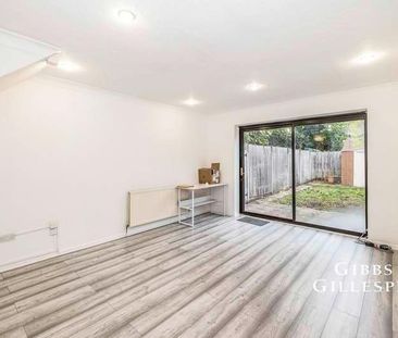 Jasmin Close, Northwood, HA6 - Photo 2