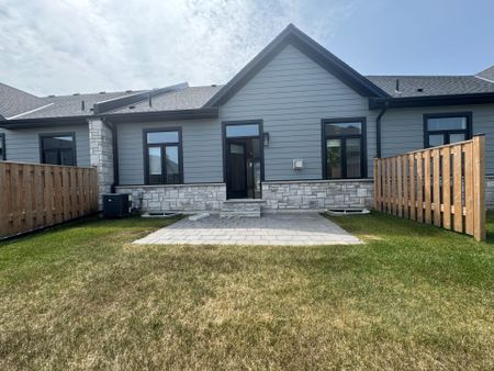 For Lease - 63 Compass Trail Unit# 49, Central Elgin, Ontario - Photo 2