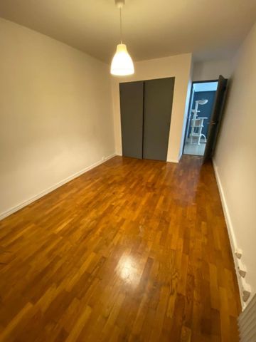 Location Appartement 3 pièces 68m² LYON 8ème - Photo 3