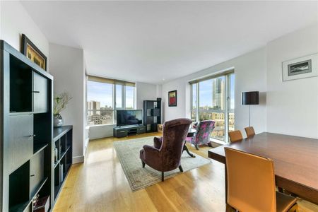 Spacious and well presented 2 double bedroom apartment to rent in this desirable development. - Photo 2