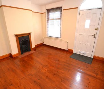 3 bedroom end of terrace house to rent - Photo 1
