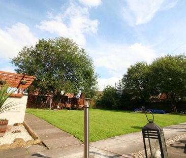 Hamilton Road , 1 Bed Main Door Furnished Flat, Broomhouse – Availa... - Photo 4