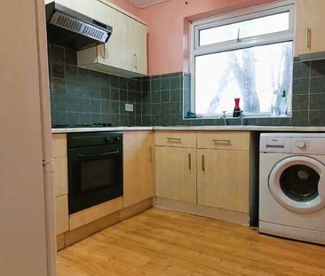 1 Bed Flat, Carlton Court, M25 - Photo 3