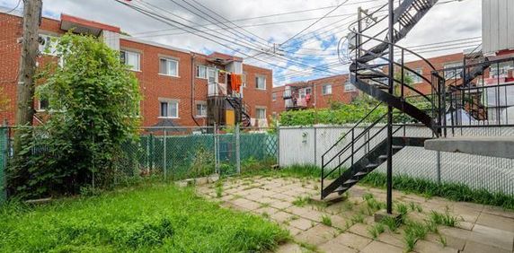 Superbe 5 ½ de 3 chambres offert en location. - Photo 2