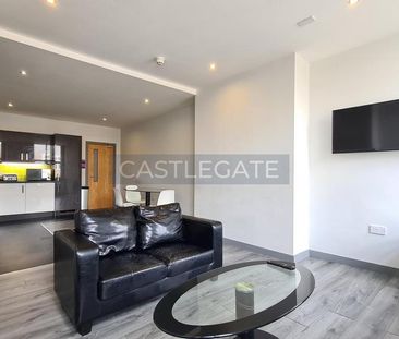 1 bedroom in a flat share to rent - Photo 1