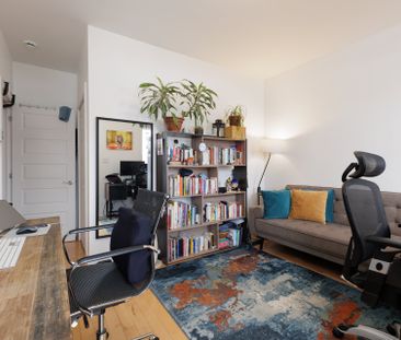 202 - 470 Rue Garneau, apt. 202 - Photo 1