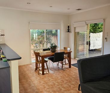 Caroline Springs - Photo 4