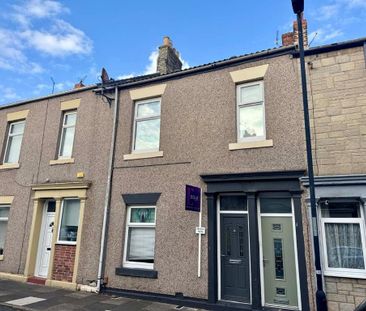 3 bedroom maisonette to rent - Photo 1